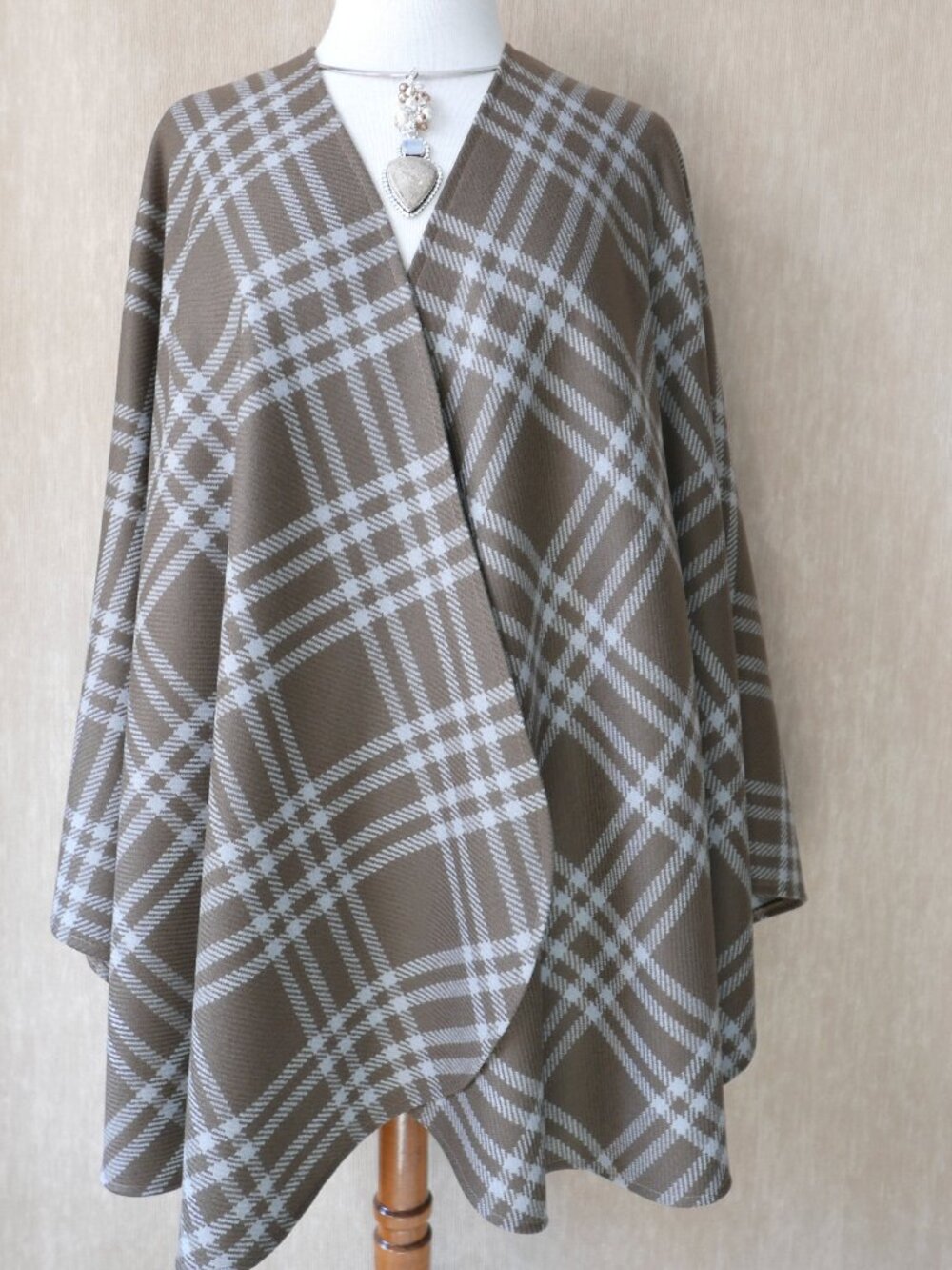 Wool Cape Women, Plaid Cocoa and Grey-blue